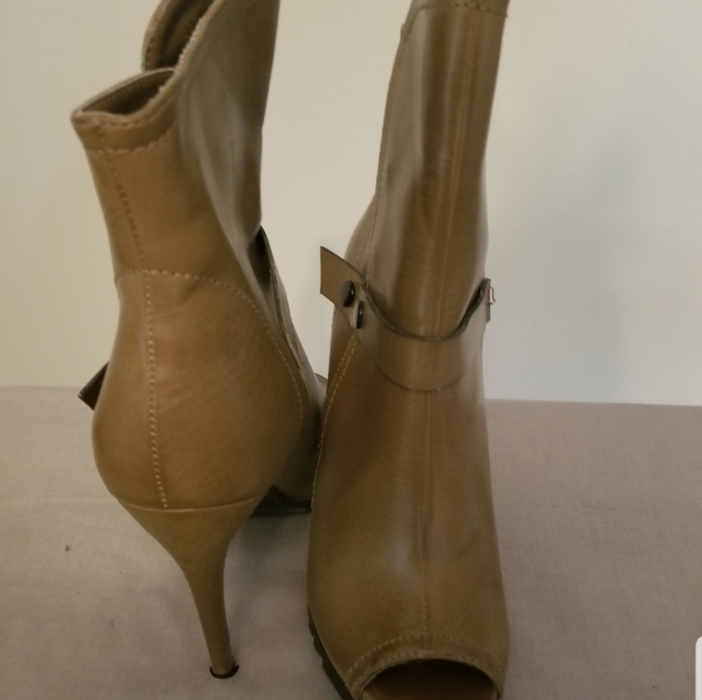 Shoes - image 1